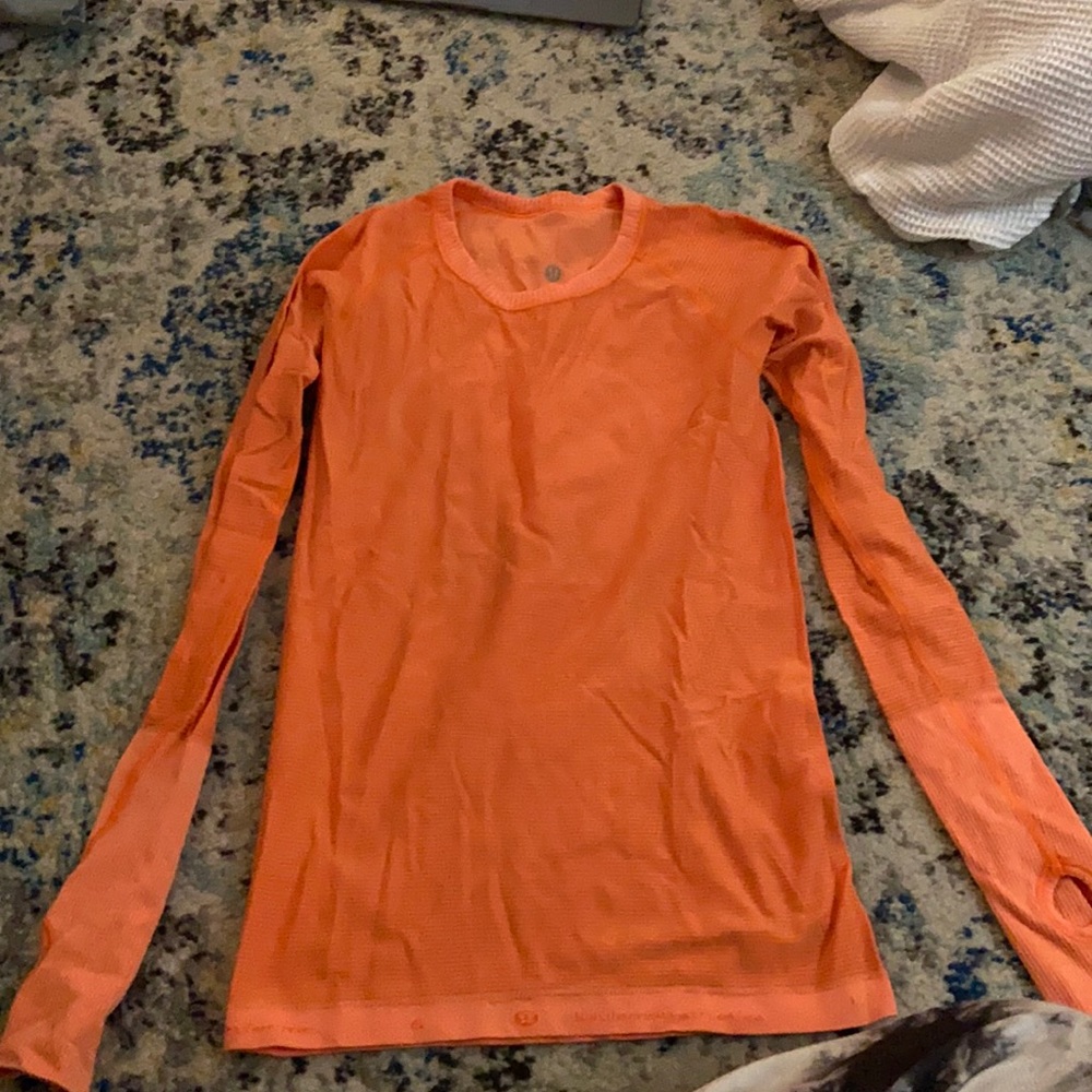 Lululemon workout top